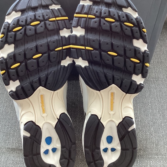 New Balance Gender Inclusive 530 Sneaker 9.5 Women's / 8 Men's - Picture 5 of 13